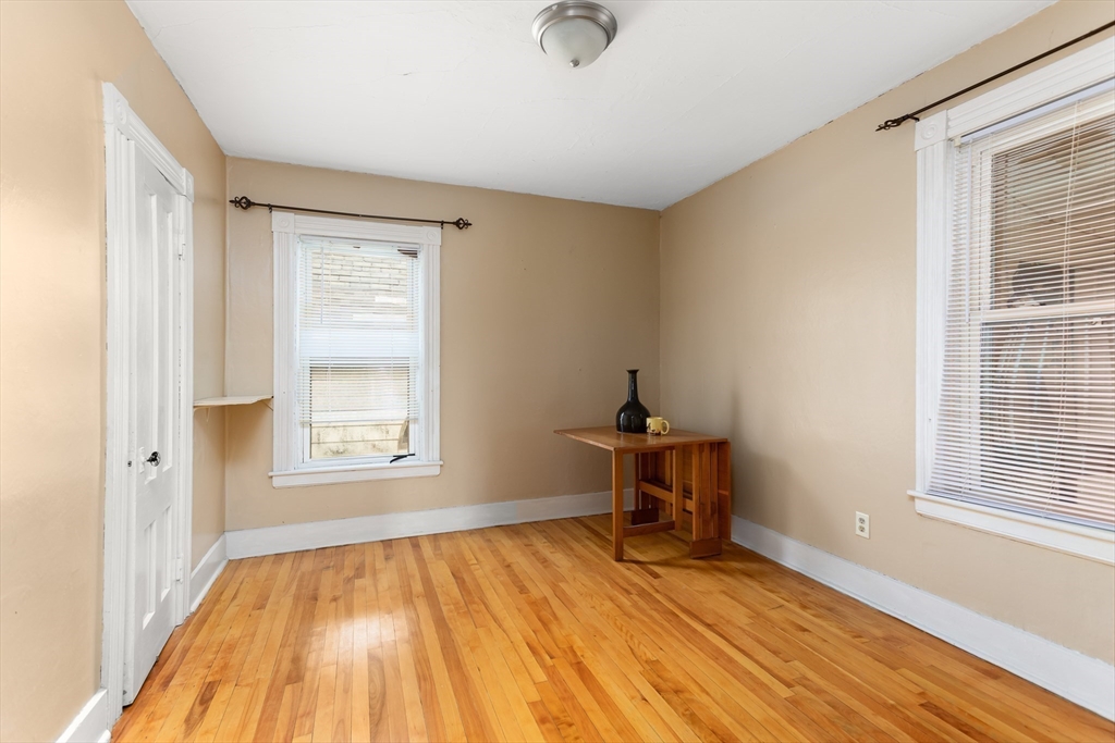 70 Mount Carmel Way Worcester, MA 01605 - Photo 9 of 24