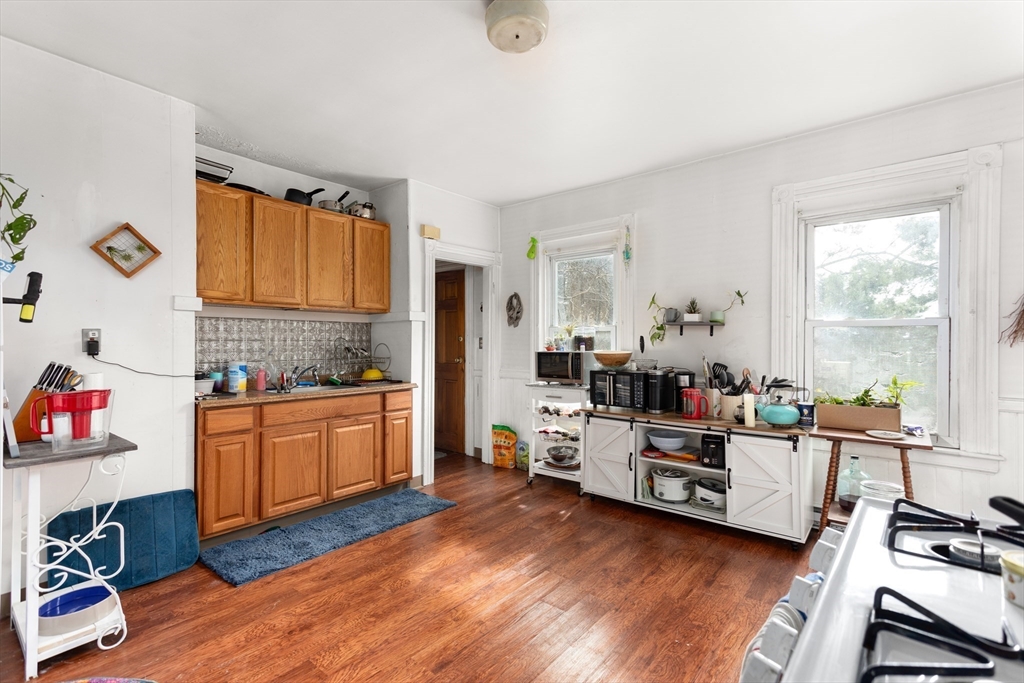 70 Mount Carmel Way Worcester, MA 01605 - Photo 10 of 24