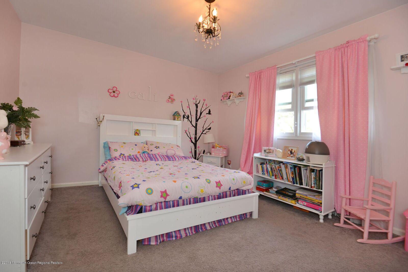 183 Binnacle Road Brick, NJ 08723 - Photo 15 of 41 183 Binnacle bedroom 1