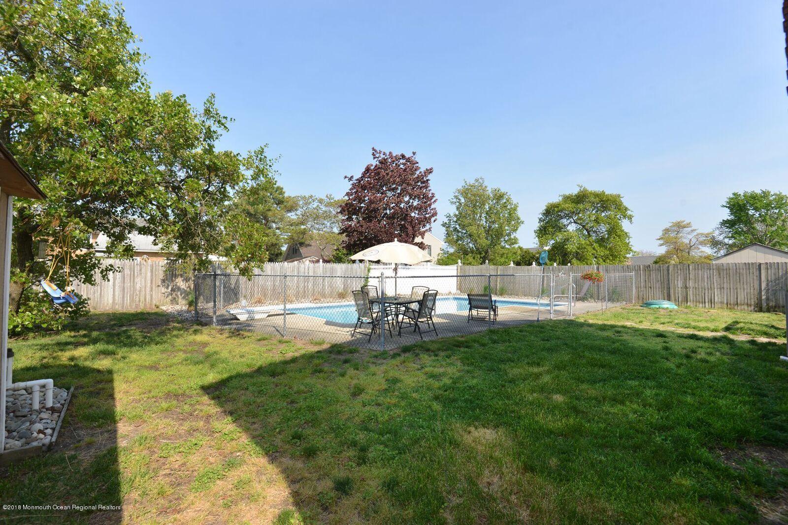 183 Binnacle Road Brick, NJ 08723 - Photo 38 of 41 183 Binnacle back4