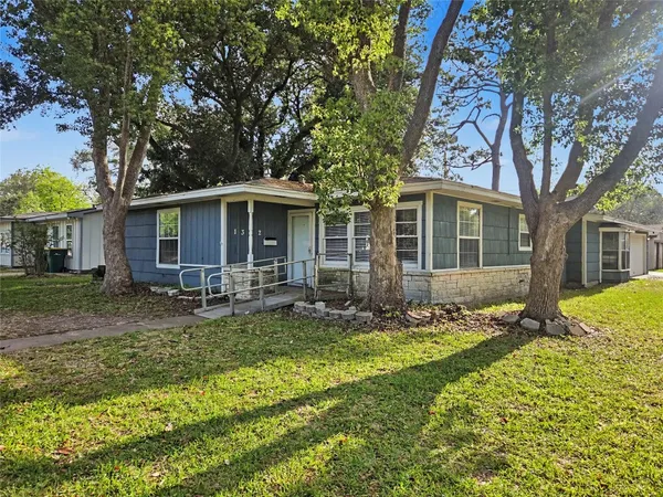 $1,500 | 1302 Westward Avenue, La Marque, TX 77568