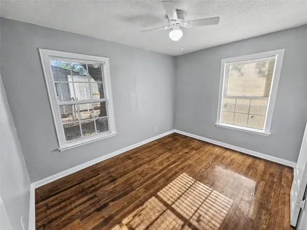 $1,500 | 1302 Westward Avenue, La Marque, TX 77568