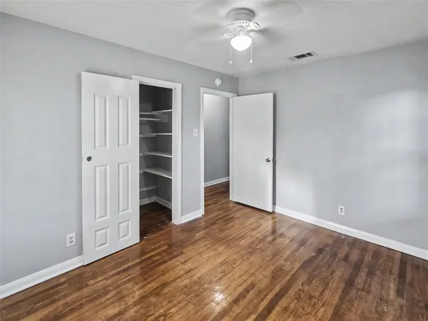 $1,500 | 1302 Westward Avenue, La Marque, TX 77568