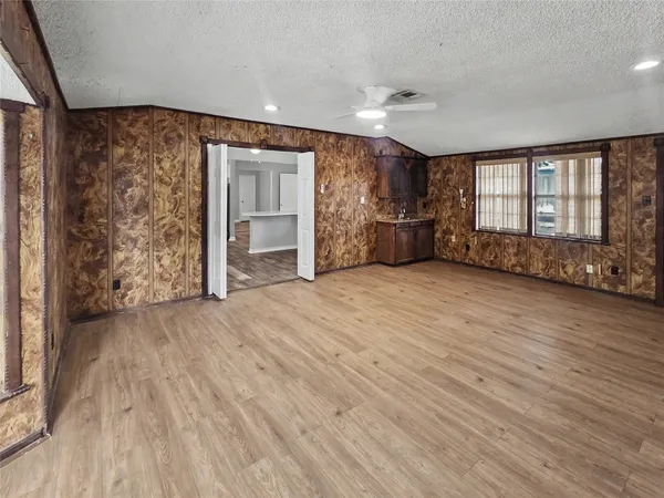 $1,500 | 1302 Westward Avenue, La Marque, TX 77568