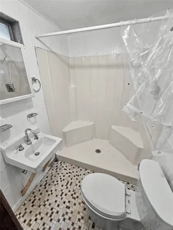 $1,500 | 1302 Westward Avenue, La Marque, TX 77568