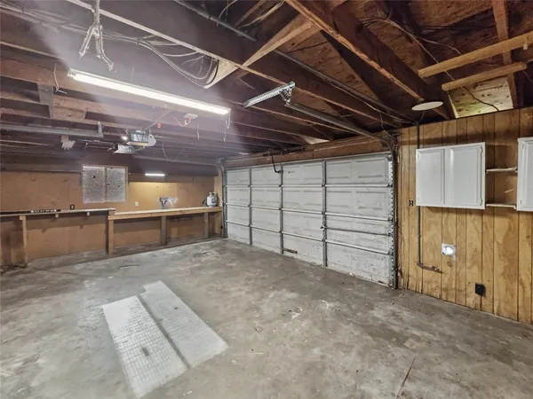 $1,500 | 1302 Westward Avenue, La Marque, TX 77568