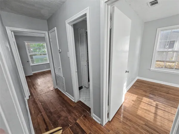 $1,500 | 1302 Westward Avenue, La Marque, TX 77568