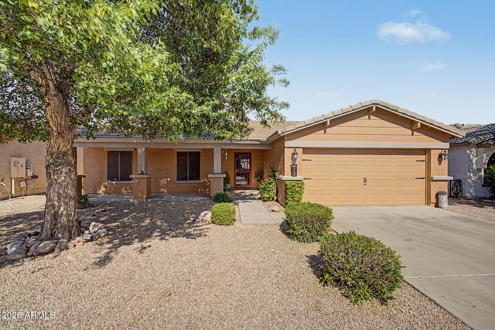 2677 South Conestoga Road Apache Junction, AZ 85119 - Photo 3 of 37