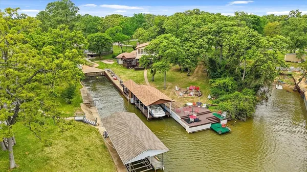 $599,000 | 1505 Kanakoa Drive, Tool, TX 75143