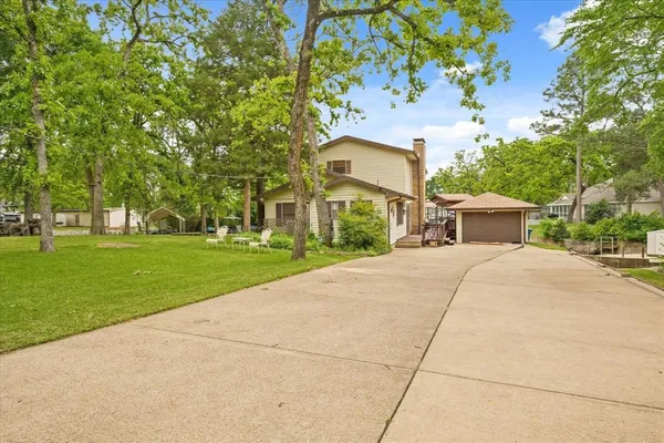 $599,000 | 1505 Kanakoa Drive, Tool, TX 75143