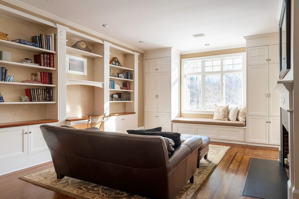 208 Hart Street Beverly, MA 01915 - Photo 23 of 42