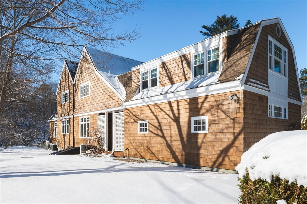 208 Hart Street Beverly, MA 01915 - Photo 40 of 42