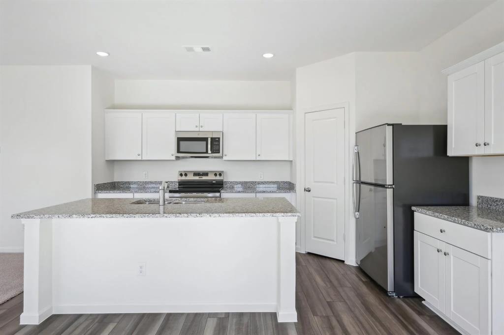 2108 Prairie Lane Melissa, TX 75454 - Photo 9 of 21 Kitchen