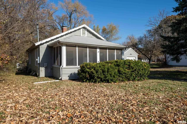 $69,900 | 729 East Seneca Place, Peoria, IL 61603