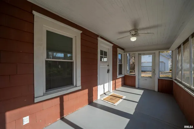 $69,900 | 729 East Seneca Place, Peoria, IL 61603