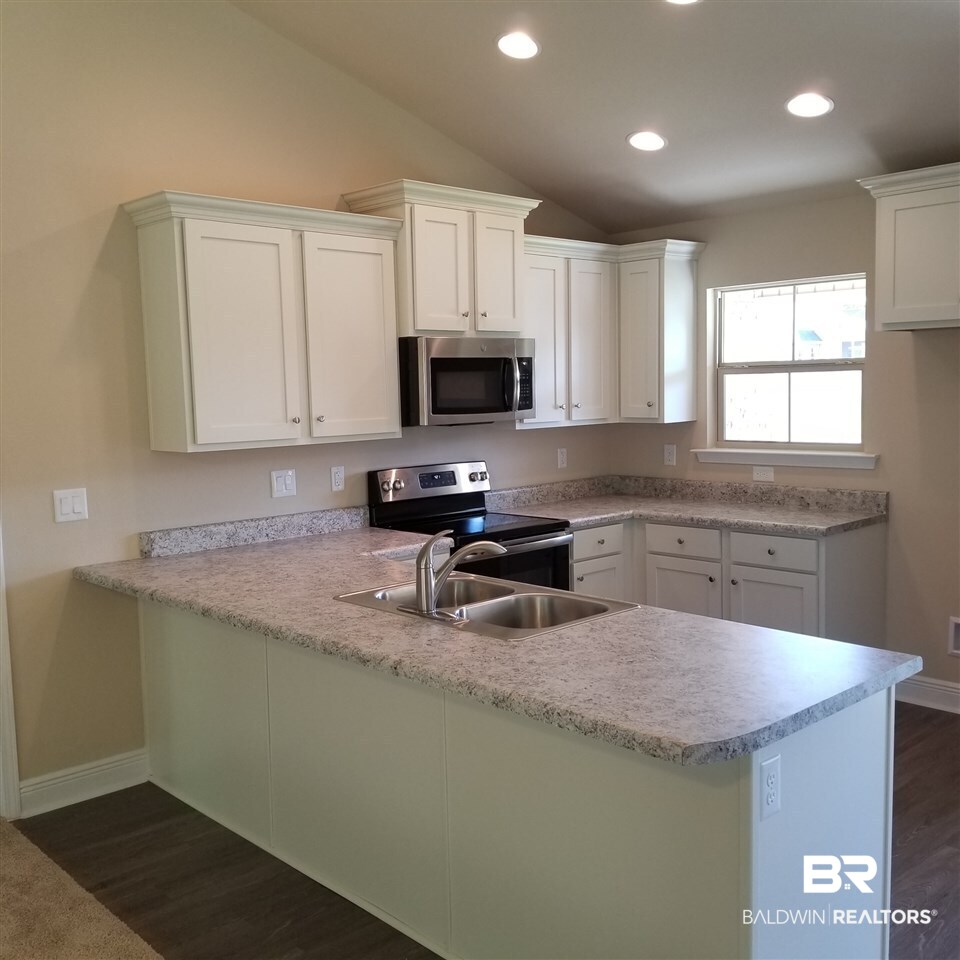 15560 Troon Drive Foley, AL 36535 - Photo 5 of 24 Not subject home. Finishes and colors may differ.