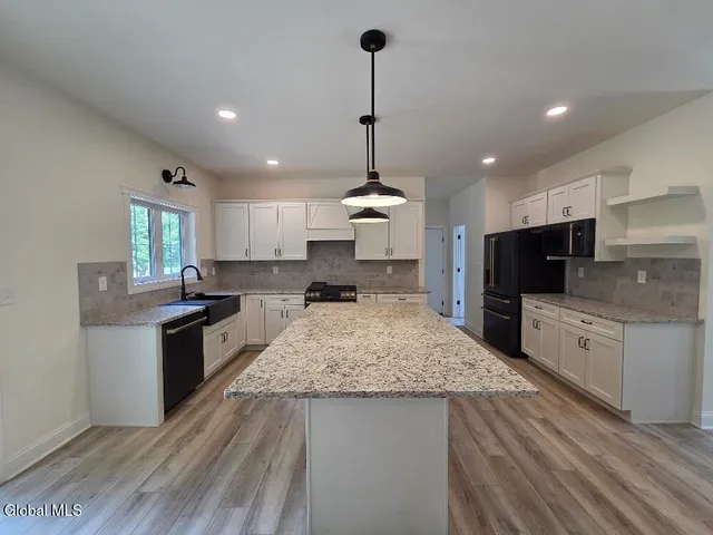 $625,900 | 2 Karl Farm Road, Averill Park, NY 12018