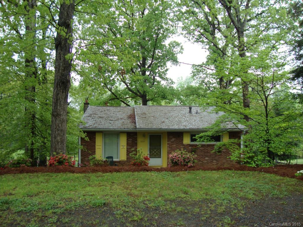 5227 Queen Anne Road Charlotte, NC 28217 - Photo 1 of 18 Gallery Image 1