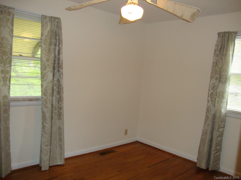 5227 Queen Anne Road Charlotte, NC 28217 - Photo 14 of 18 Gallery Image 14