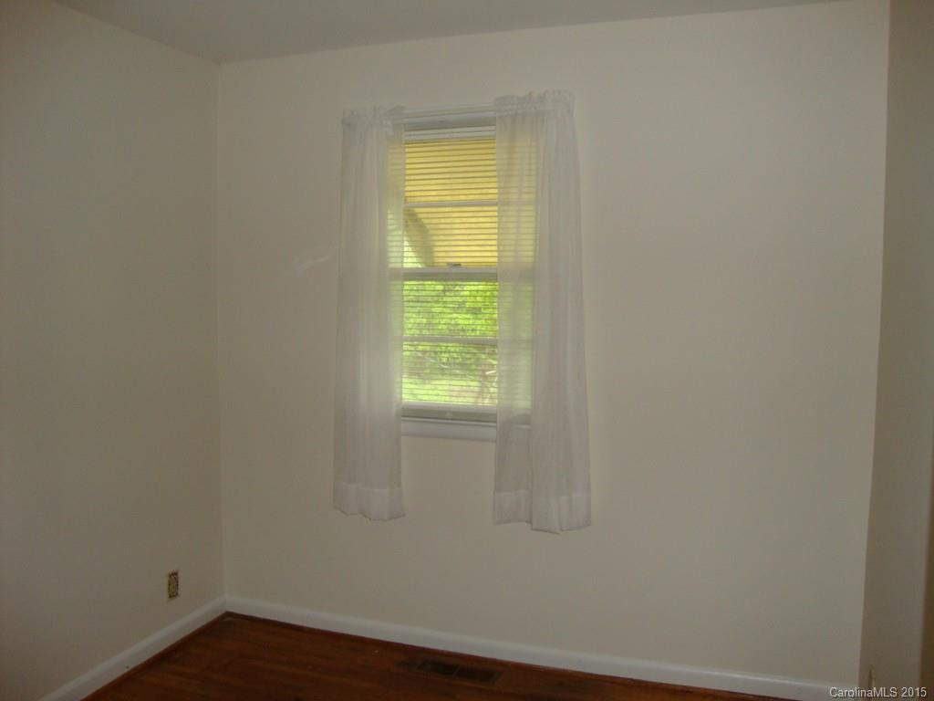 5227 Queen Anne Road Charlotte, NC 28217 - Photo 15 of 18 Gallery Image 15