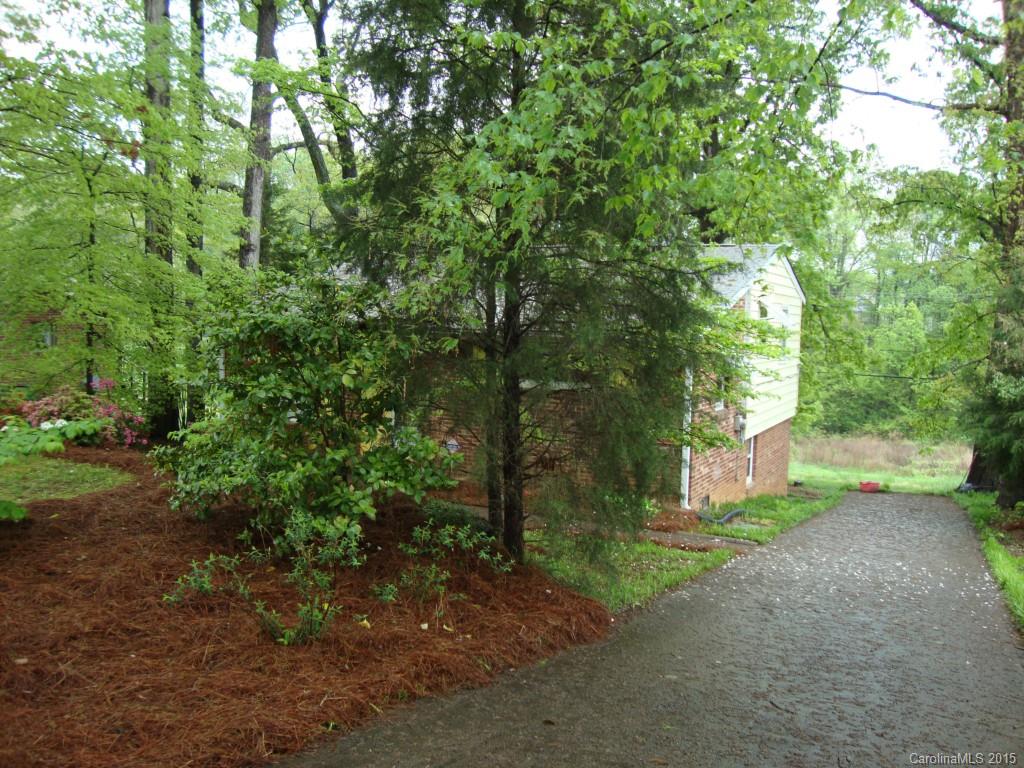 5227 Queen Anne Road Charlotte, NC 28217 - Photo 3 of 18 Gallery Image 3