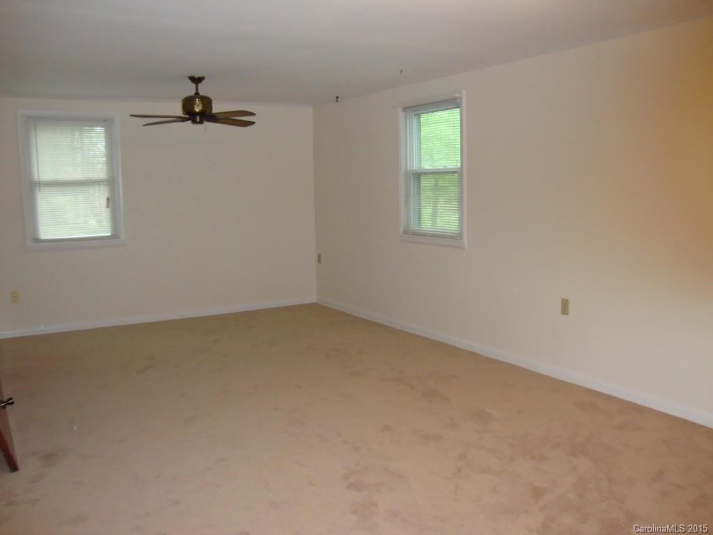 5227 Queen Anne Road Charlotte, NC 28217 - Photo 7 of 18 Gallery Image 7