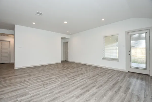 $2,500 | 7827 Sleek Flock Lane, Rosharon, TX 77583