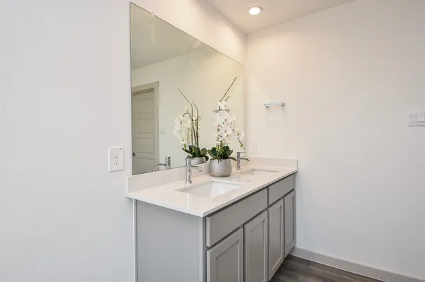 $2,500 | 7827 Sleek Flock Lane, Rosharon, TX 77583