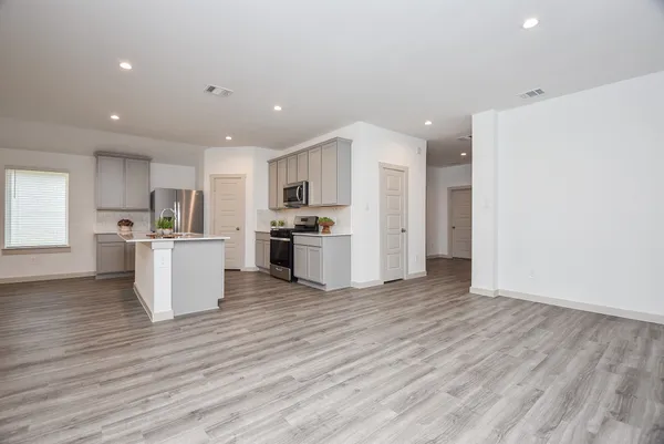 $2,500 | 7827 Sleek Flock Lane, Rosharon, TX 77583