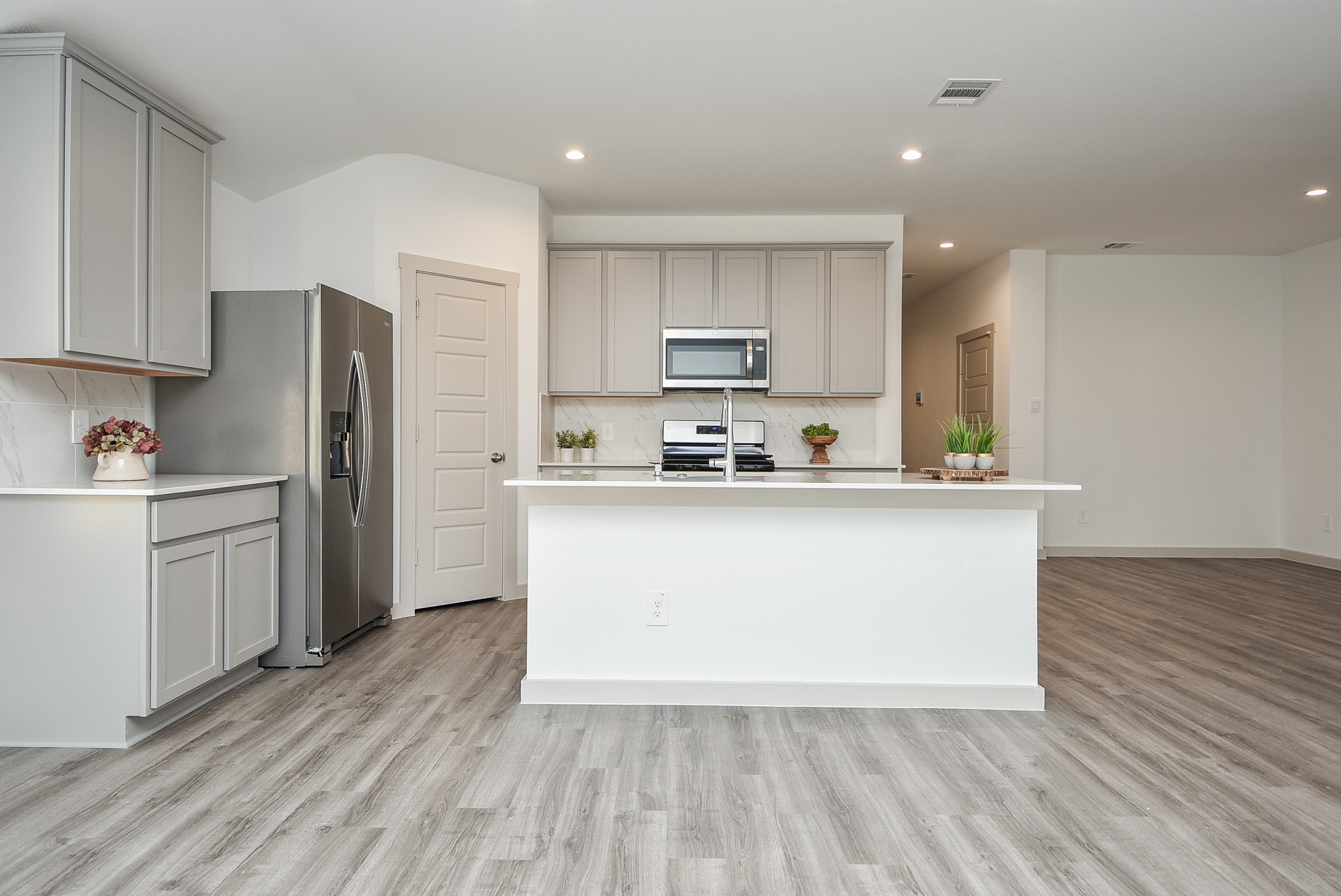 7827 Sleek Flock Lane Rosharon, TX 77583 - Photo 10 of 33