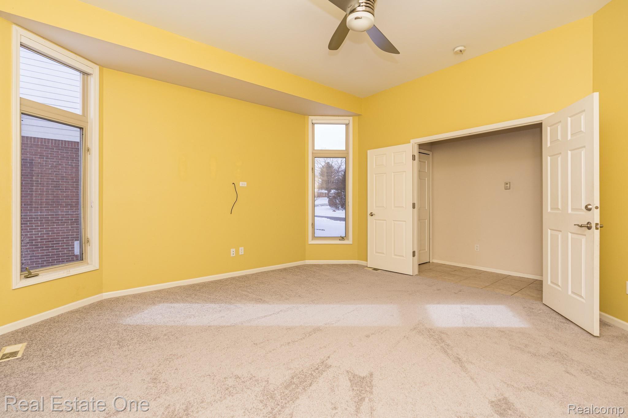 115 Scarborough Lane Rochester, MI 48306 - Photo 25 of 46 Master Bedroom main floor