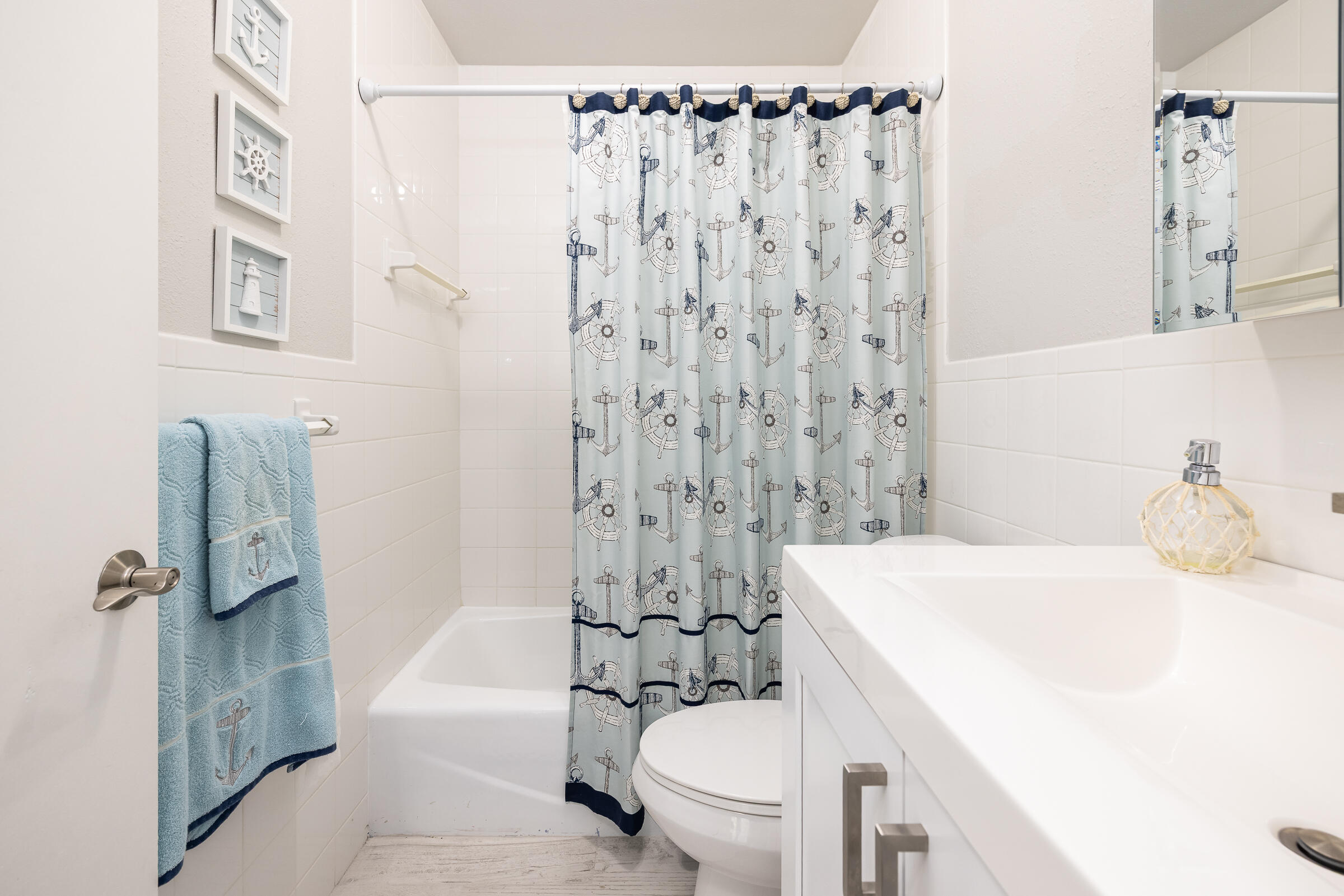 18 Bounty Lane Key Largo, FL 33037 - Photo 20 of 73 a bathroom with a sink toilet and shower