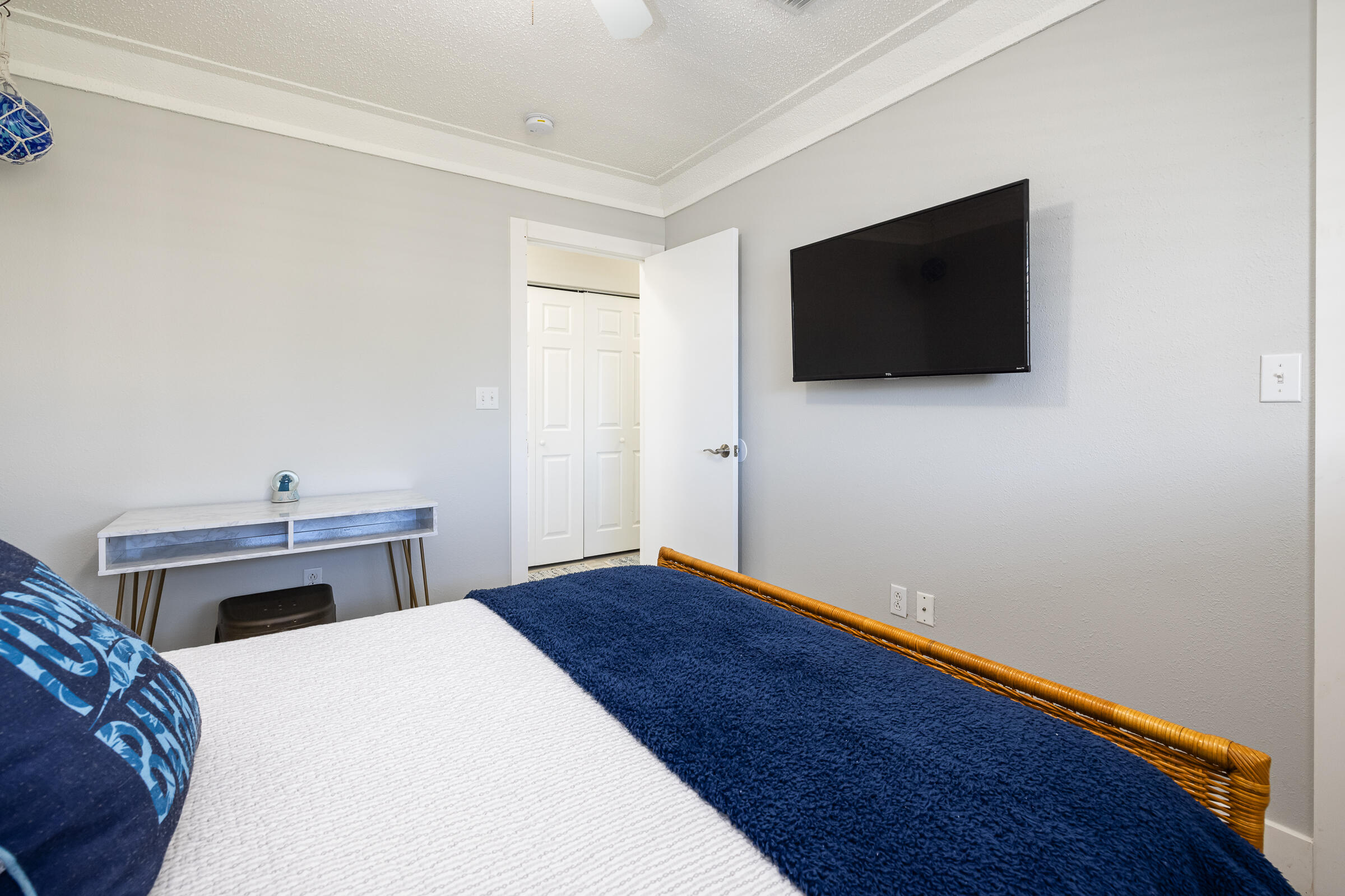 18 Bounty Lane Key Largo, FL 33037 - Photo 23 of 73 a bedroom with a bed and a flat screen tv