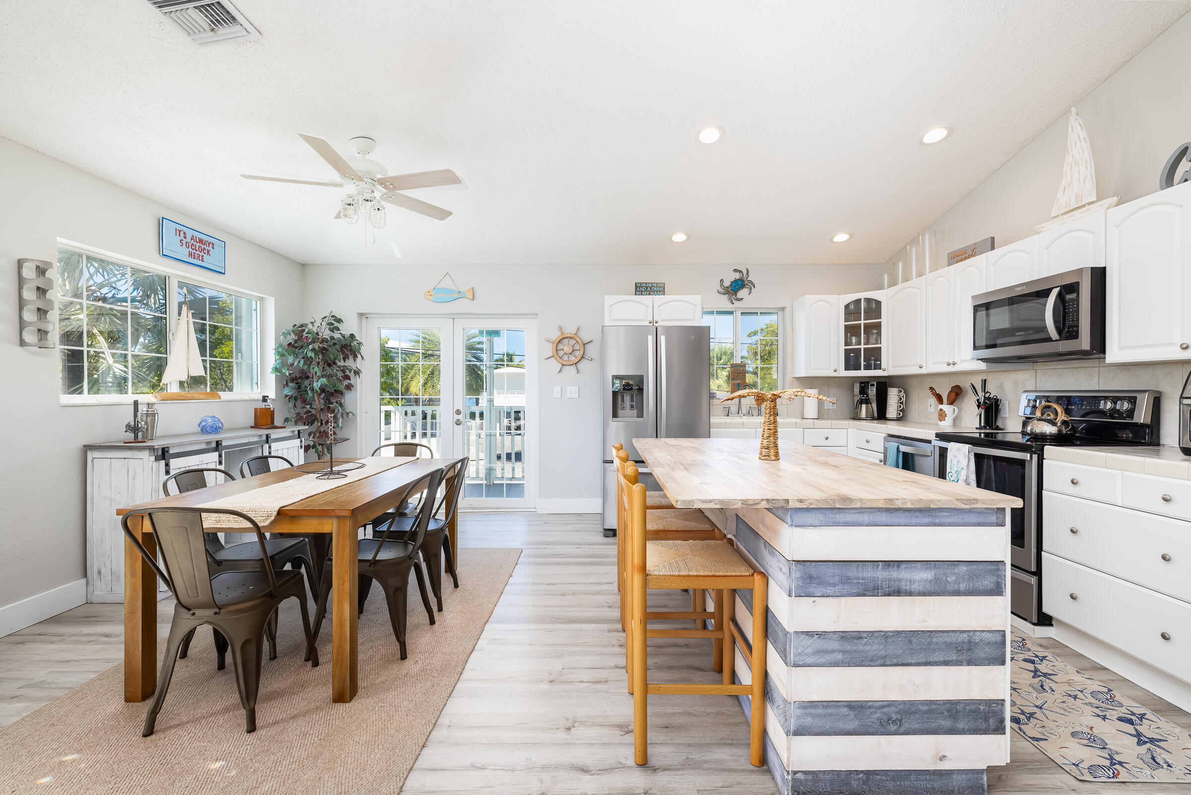 18 Bounty Lane Key Largo, FL 33037 - Photo 6 of 73 a view of a dining room with furniture