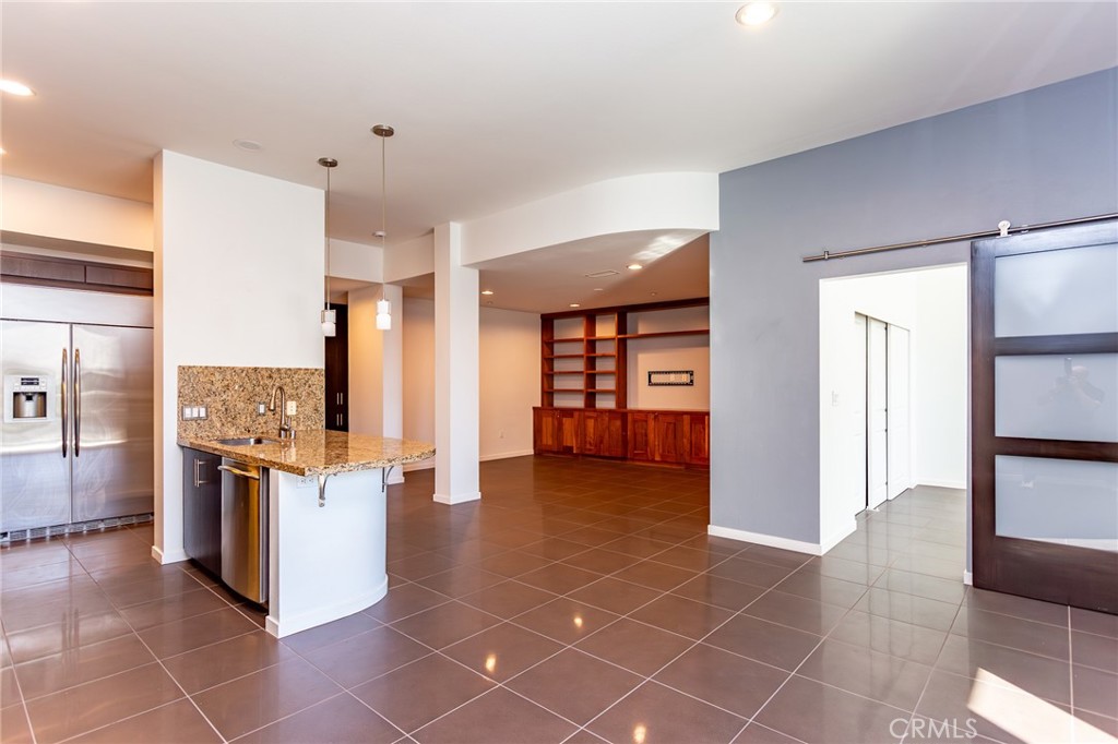 21 Gramercy Irvine, CA 92612 - Photo 2 of 20