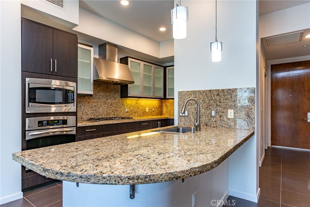 21 Gramercy Irvine, CA 92612 - Photo 3 of 20