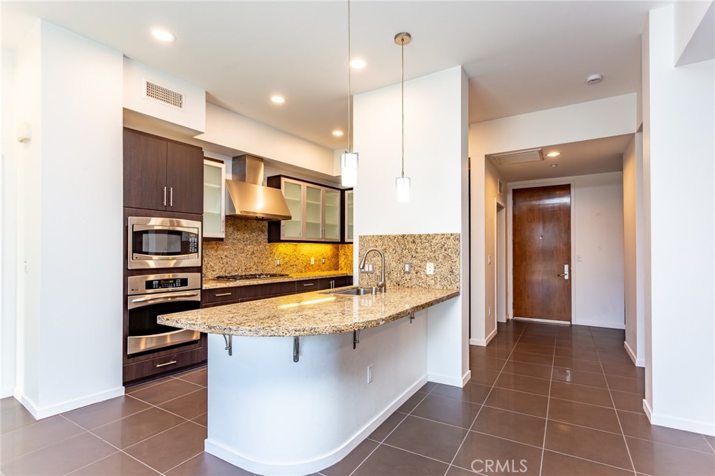 21 Gramercy Irvine, CA 92612 - Photo 4 of 20