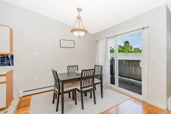 $259,900 | 365 Highway 111, Unit B6, Smithtown, NY 11787