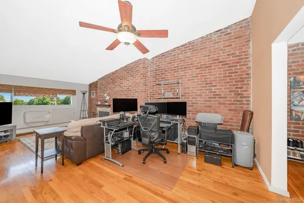 $259,900 | 365 Highway 111, Unit B6, Smithtown, NY 11787