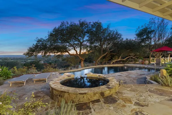 $2,250,000 | 193 Ledge Stone Drive, Fredericksburg, TX 78624
