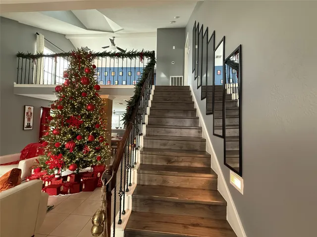 a view of entryway with wooden floor
