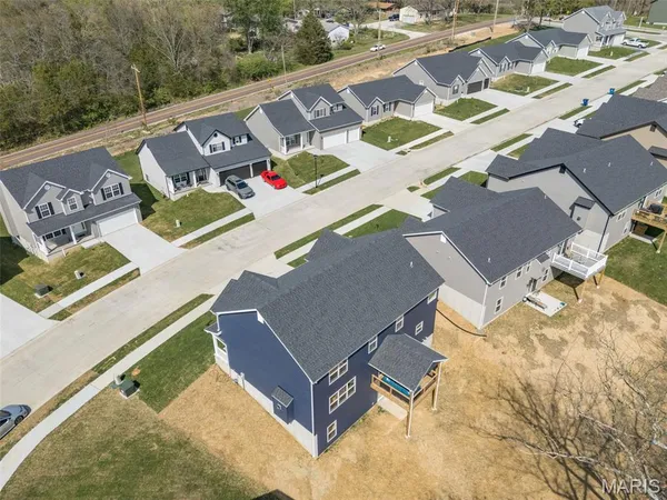 $399,900 | 228 Red Maple Court, Hillsboro, MO 63050