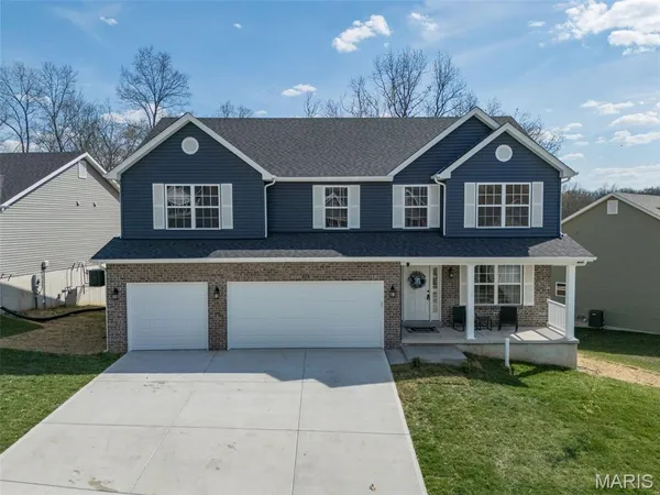 $399,900 | 228 Red Maple Court, Hillsboro, MO 63050