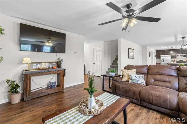 $399,900 | 228 Red Maple Court, Hillsboro, MO 63050