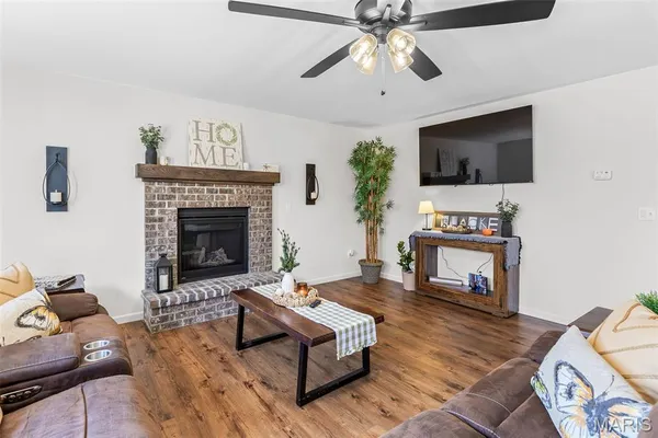 $399,900 | 228 Red Maple Court, Hillsboro, MO 63050