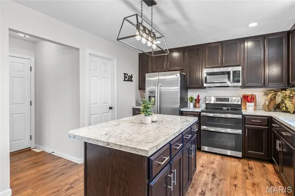 $399,900 | 228 Red Maple Court, Hillsboro, MO 63050