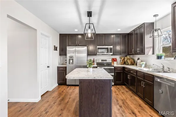 $399,900 | 228 Red Maple Court, Hillsboro, MO 63050