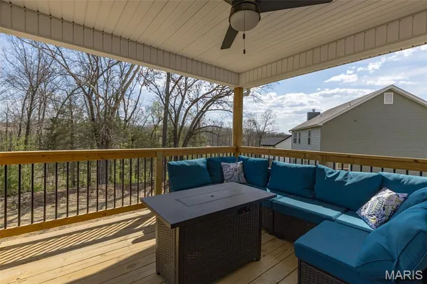 $399,900 | 228 Red Maple Court, Hillsboro, MO 63050