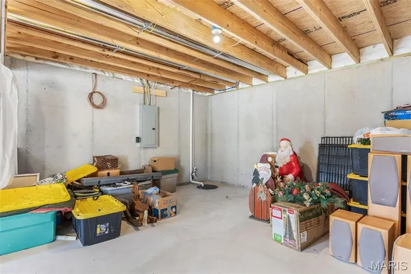 $399,900 | 228 Red Maple Court, Hillsboro, MO 63050