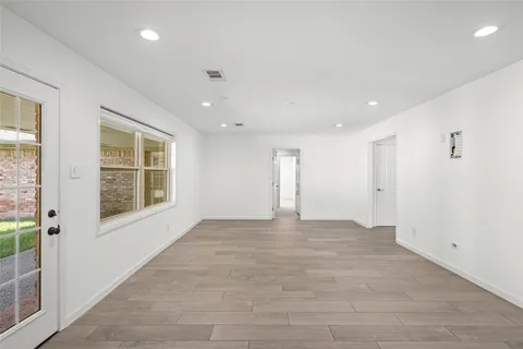 $515,000 | 5834 Braesheather Drive, Houston, TX 77096